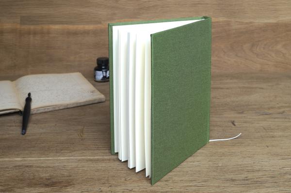 Notizbuch Leinen olivgrün, Skizzenbuch, Buch unliniert